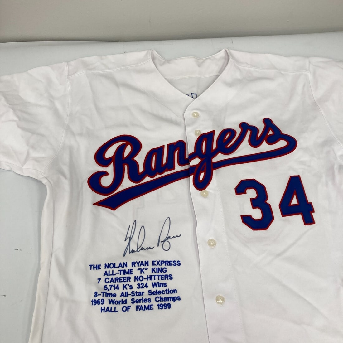Nolan Ryan Signed Texas Rangers 1990s Game Jersey PSA DNA COA: Nolan Ryan Signed Texas Rangers 1990s Game Jersey PSA DNA COA Celebrate the legacy of baseball legend Nolan Ryan with this authentic 1990's Texas Rangers game model jersey. This pre-owned jersey featu