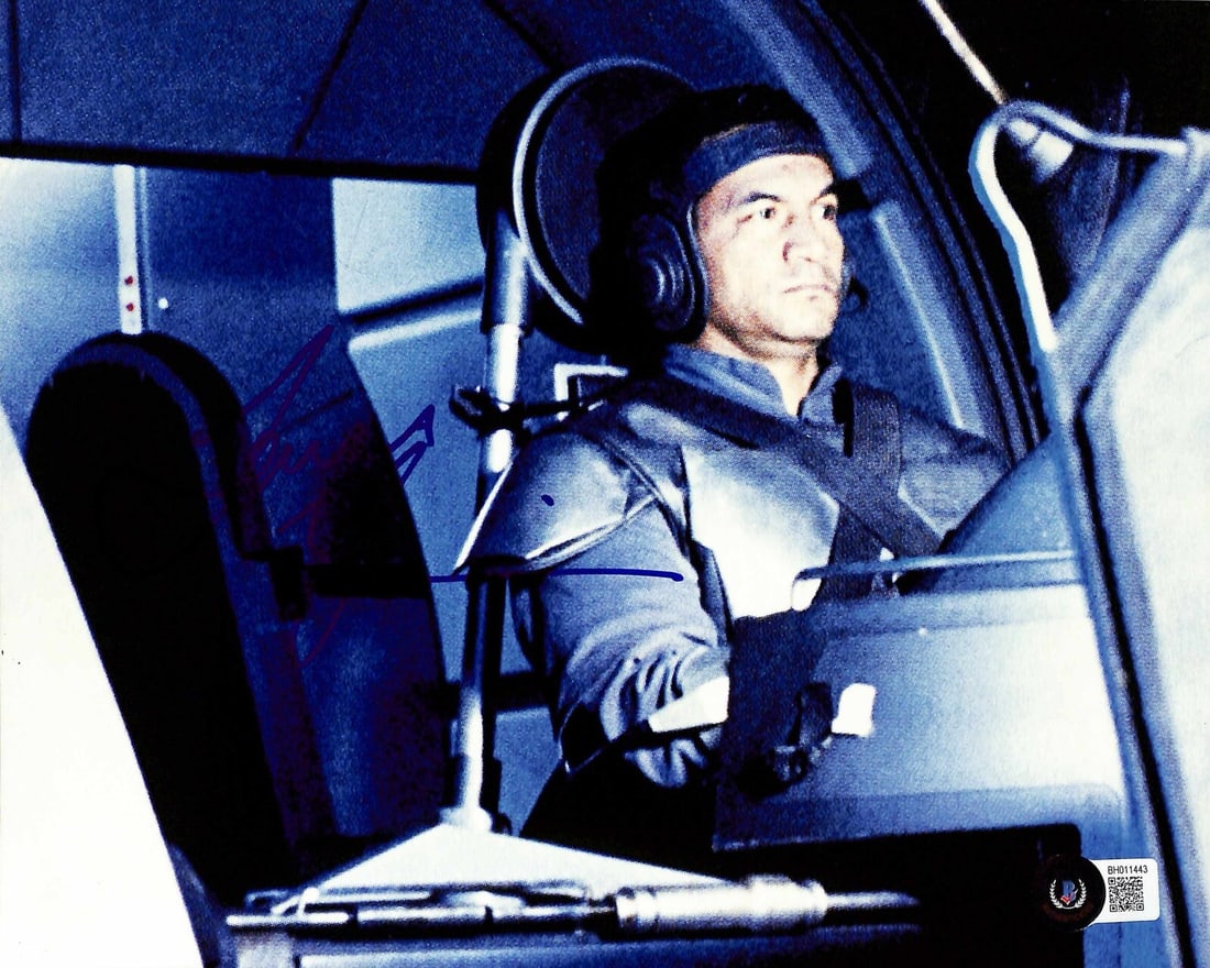 Autographed 8x10 Photo Temuera Morrison as Jango Fett Beckett Authenticated: Autographed 8x10 Photo Temuera Morrison as Jango Fett Beckett Authenticated This is an original 8x10 photograph autographed by Temuera Morrison, who portrayed Jango Fett in Star Wars: Attack of the Cl