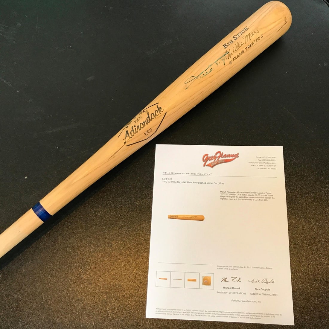1972 Willie Mays Signed Game Model Bat PSA DNA Grey Flannel COA: 1972 Willie Mays Signed Game Model Bat PSA DNA Grey Flannel COA This is an original 1972 Willie Mays signed autographed game model bat, featuring PSA/DNA authentication and a Grey Flannel Certificate