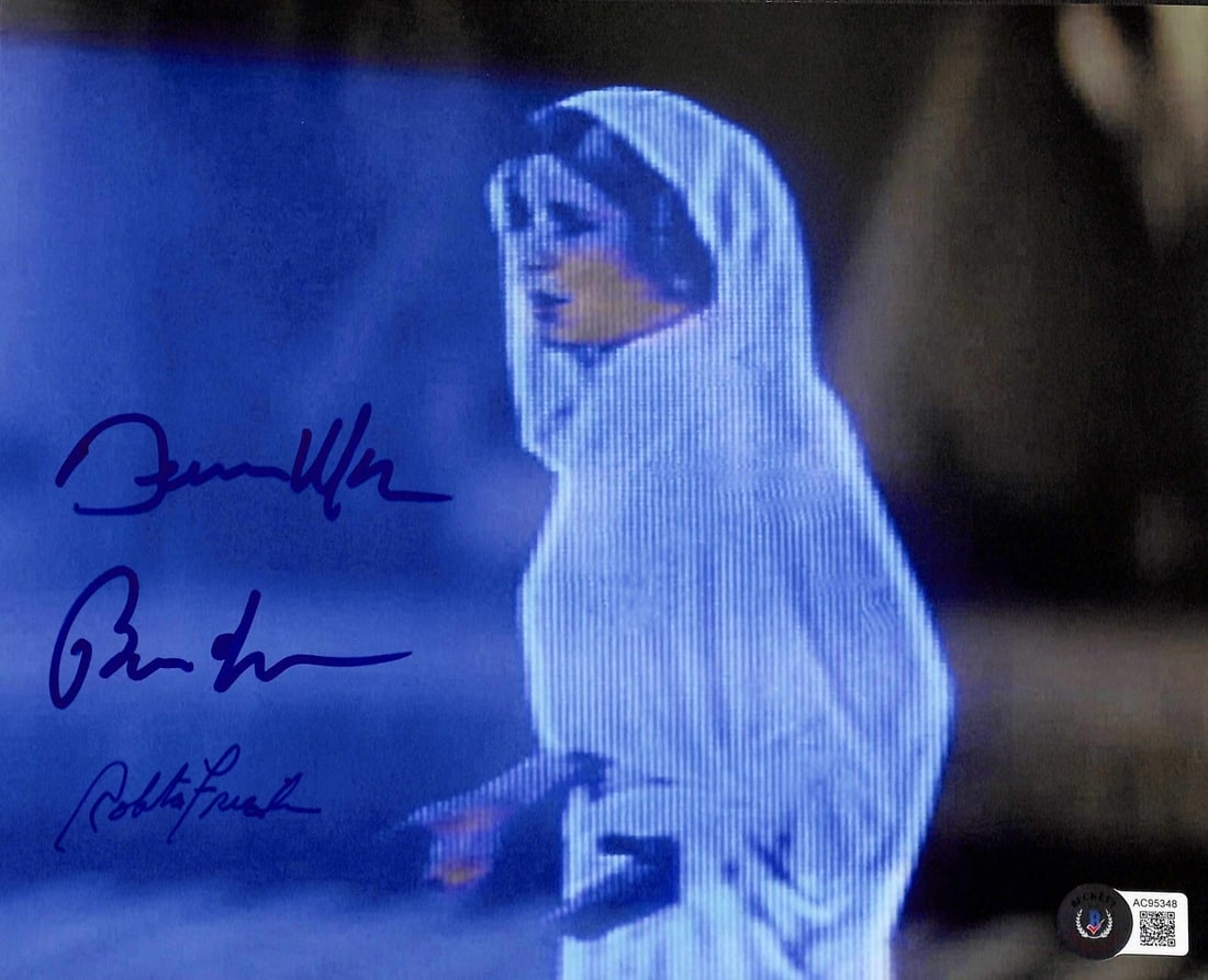 8x10 Photo Signed by Muren Friedman Green from Star Wars Leia Hologram Scene Beckett: 8x10 Photo Signed by Muren Friedman Green from Star Wars Leia Hologram Scene Beckett This is an original 8x10 photograph featuring the iconic holographic Princess Leia scene from Star Wars: A New Hope