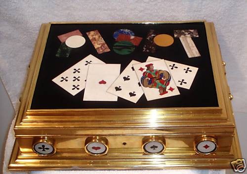 Antique 1900 French Dore Bronze Poker Chips Box with Marble Top: Antique 1900 French Dore Bronze Poker Chips Box with Marble Top Presenting a magnificent 1900s French poker chips box, expertly crafted from dore bronze featuring exquisite Italian workmanship. This o