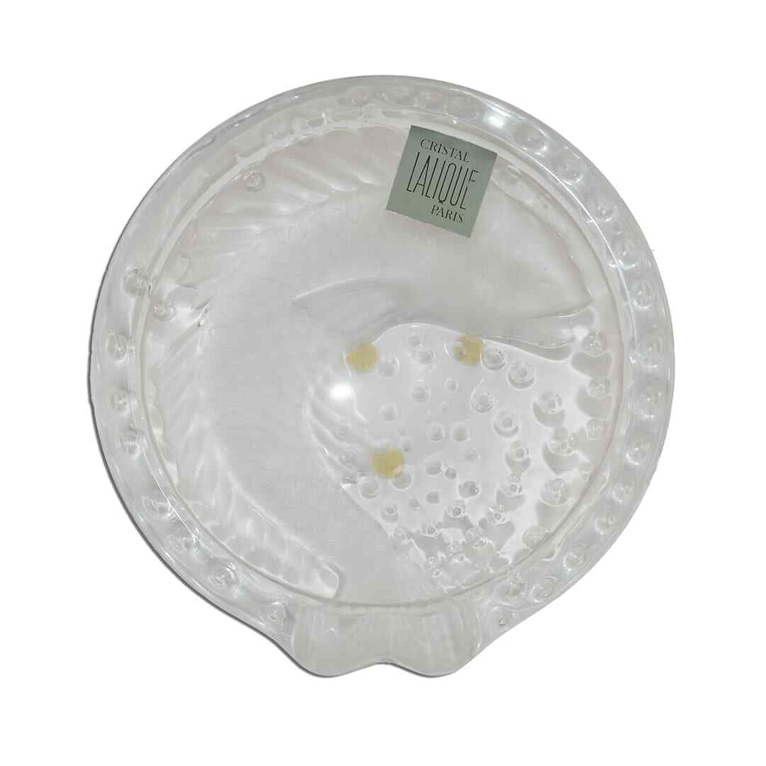 Lalique Koi Crystal Ashtray with CRISTAL LALIQUE PARIS Tag: Lalique Koi Crystal Ashtray with CRISTAL LALIQUE PARIS Tag This exquisite Lalique Koi Ashtray showcases the beauty of art glass craftsmanship. Made from fine crystal, it features an elegant animal