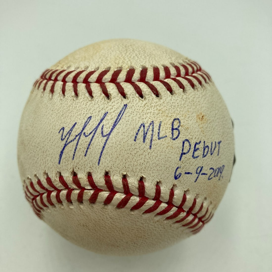 Yordan Alvarez Signed Game Used Baseball MLB Debut 6-9-19 JSA COA: Yordan Alvarez Signed Game Used Baseball MLB Debut 6-9-19 JSA COA This Official Major League baseball was used during Yordan Alvarez's historic MLB debut on June 9, 2019, when the Houston Astros trium