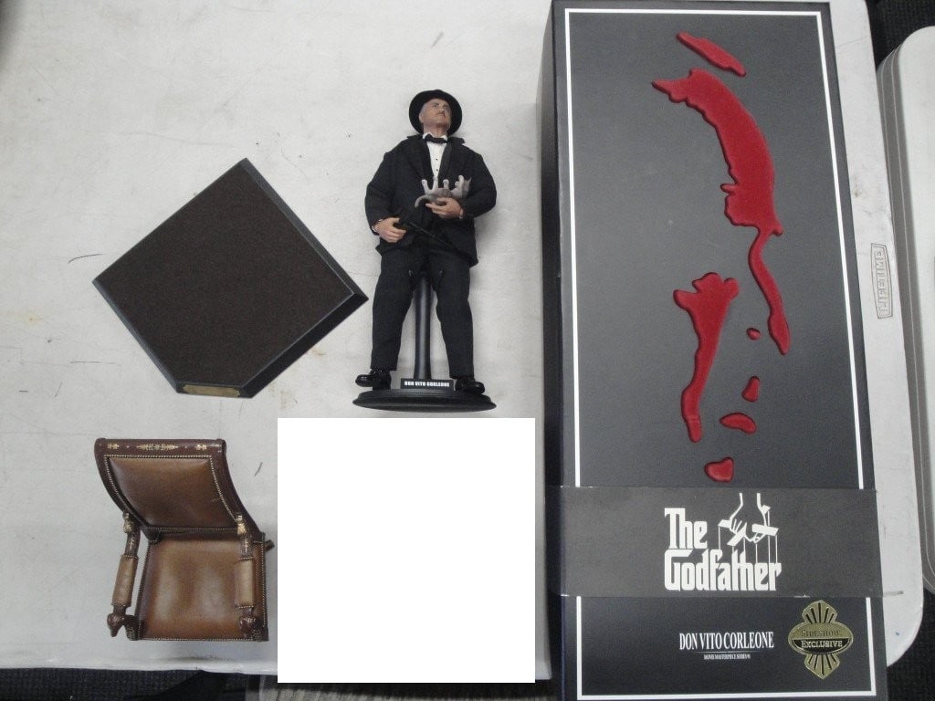 Hot Toys Godfather Don Vito Corleone MMS91 Exclusive Action Figure with Hat (1 of 3)