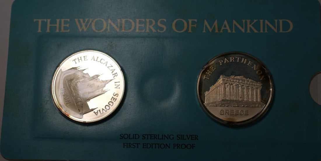 Solid Sterling Silver Proof Medals Set Featuring Alcazar Segovia and Parthenon: Solid Sterling Silver Proof Medals Set Featuring Alcazar Segovia and Parthenon This set features The Alcazar Segovia and The Parthenon solid sterling silver proof medals produced by the Franklin Mint.