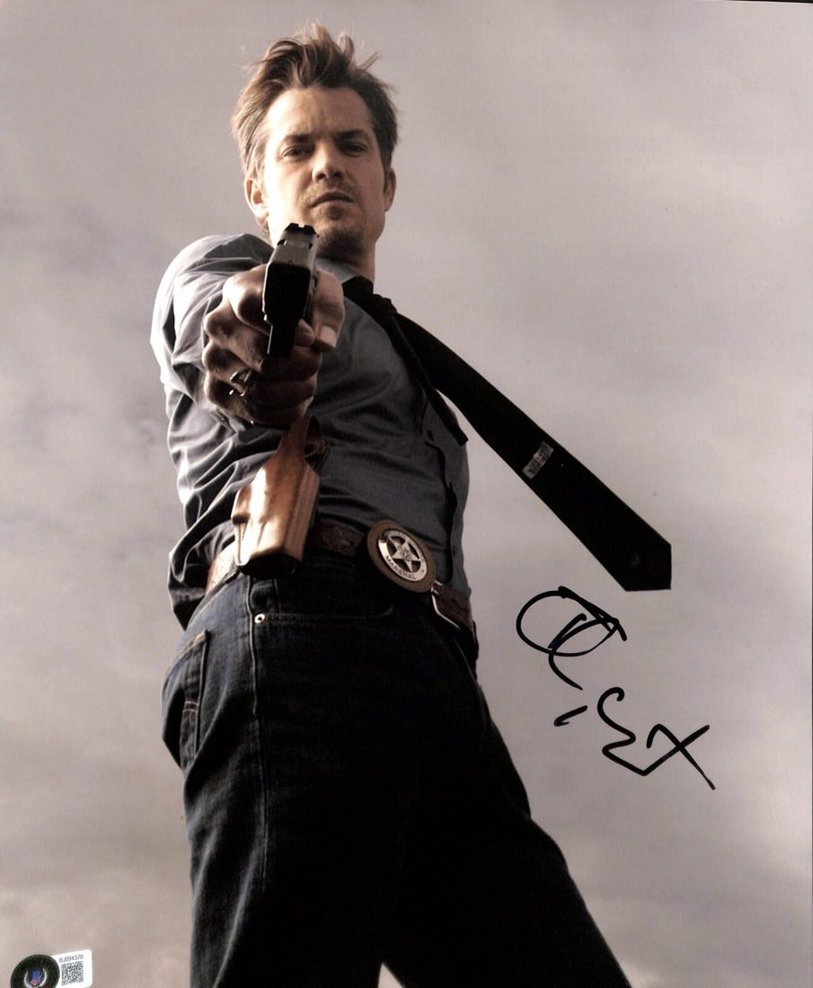 Timothy Olyphant Justified Autographed 11x14 Photo Beckett Certified: Timothy Olyphant Justified Autographed 11x14 Photo Beckett Certified This striking 11x14 photograph features Timothy Olyphant, known for his role as "Raylan Givens" in the acclaimed TV series Justifie