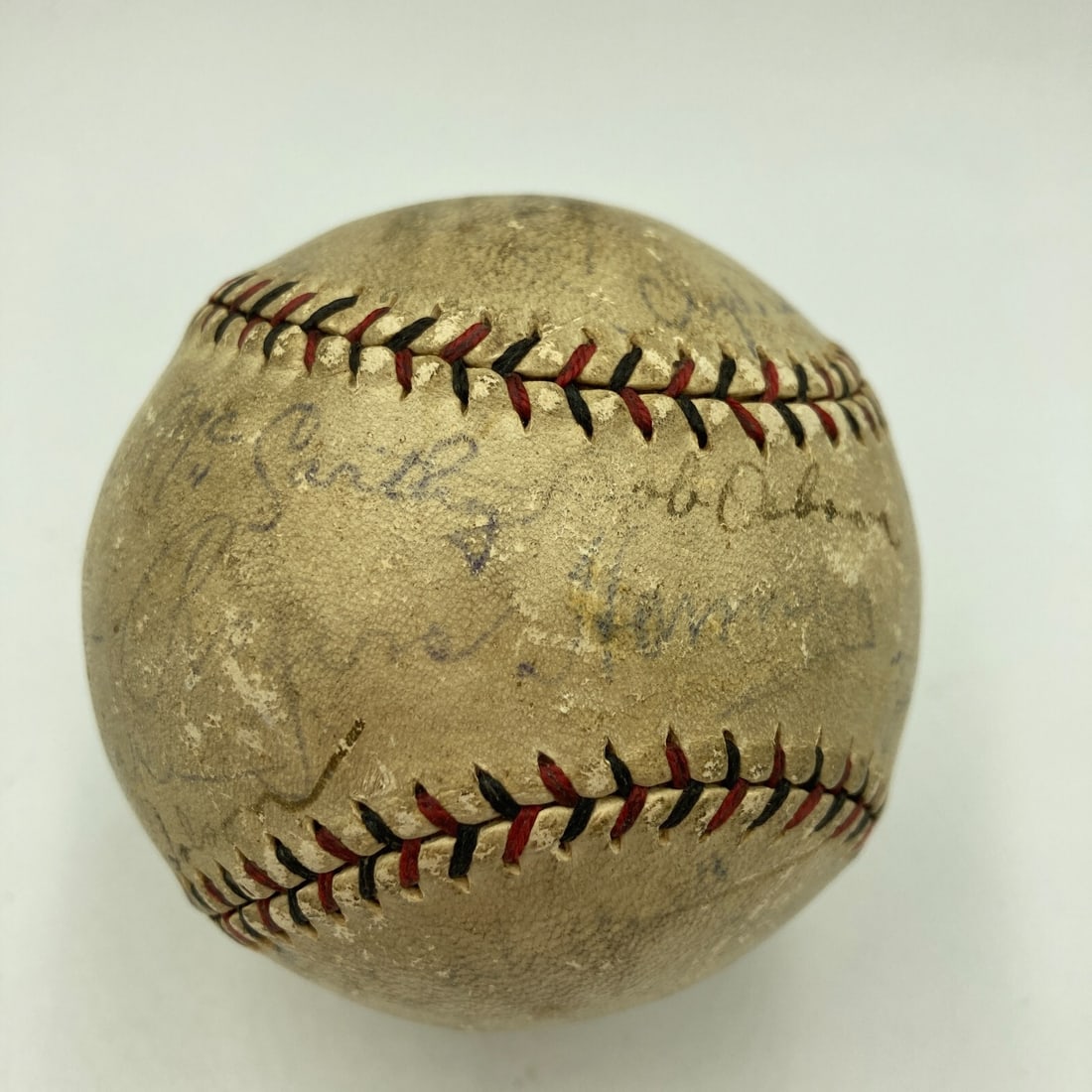 1929 Chicago Cubs Team Signed Baseball with Rogers Hornsby Beckett LOA (1 of 13)