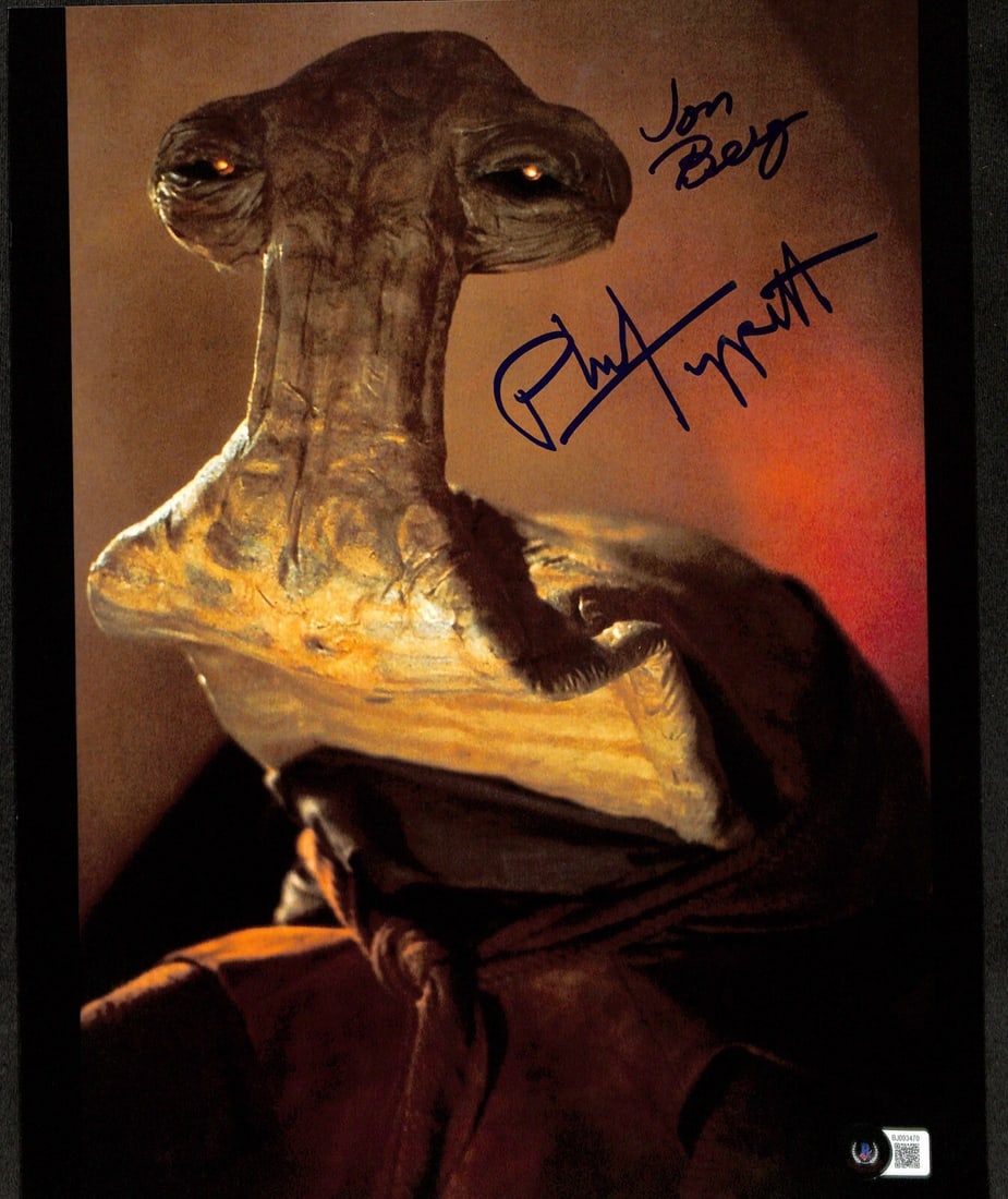 Phil Tippett Jon Berg Star Wars Hammerhead Signed 11x14 Photo Beckett: Phil Tippett Jon Berg Star Wars Hammerhead Signed 11x14 Photo Beckett This stunning 11x14 color photograph features the iconic Hammerhead character from Star Wars, signed by renowned ILM stop motion