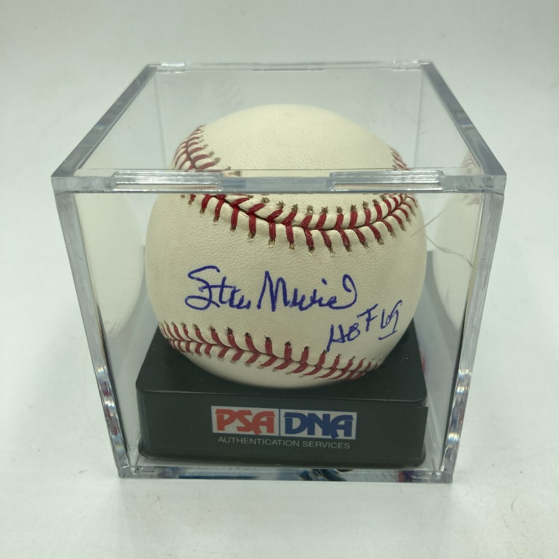 Stan Musial Signed Baseball PSA DNA Graded 10 GEM MINT HOF 1969: Stan Musial Signed Baseball PSA DNA Graded 10 GEM MINT HOF 1969 This is a rare, original signed baseball by Hall of Famer Stan Musial, celebrating his induction in 1969. Authenticated by Professional