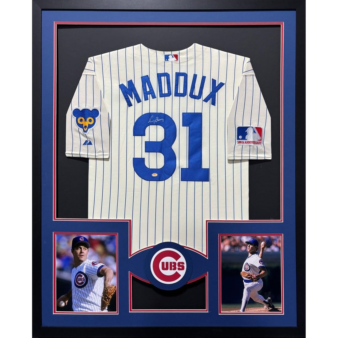 Greg Maddux Autographed Framed Jersey Chicago Cubs Mounted Memories Authenticated: Greg Maddux Autographed Framed Jersey Chicago Cubs Mounted Memories Authenticated This is an autographed framed jersey of Greg Maddux, showcasing his iconic Chicago Cubs design. Authenticated by Mount