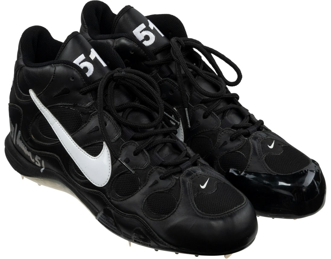 Randy Johnson Game Worn Cleats Dual Signed Beckett LOA: Randy Johnson Game Worn Cleats Dual Signed Beckett LOA Celebrate the legacy of Randy Johnson with these dual-signed, game-used cleats from his early career with the Arizona Diamondbacks. Worn in 1999,