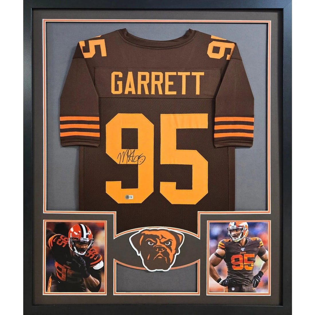 Myles Garrett Signed Framed Jersey Beckett Authenticated Cleveland Browns: Myles Garrett Signed Framed Jersey Beckett Authenticated Cleveland Browns Celebrate your Cleveland Browns pride with this autographed Myles Garrett framed jersey. Authenticated by Beckett, a leading n
