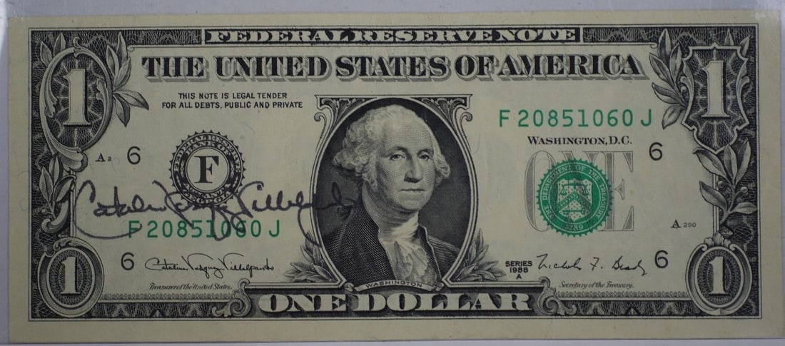 1988 One Dollar Note Featuring Signature of Treasurer Catalina Vasquez Villalpando (1 of 3)