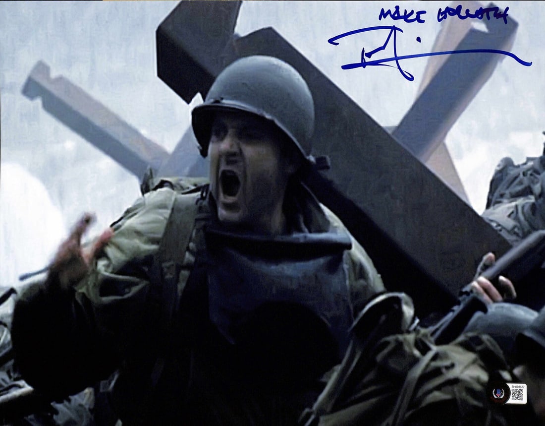 Tom Sizemore Autographed 11x14 Photo as Mike Horvath Beckett Certified: Tom Sizemore Autographed 11x14 Photo as Mike Horvath Beckett Certified This is an authentic 11x14 color photograph signed by Tom Sizemore, featuring his portrayal of Mike Horvath in the acclaimed film