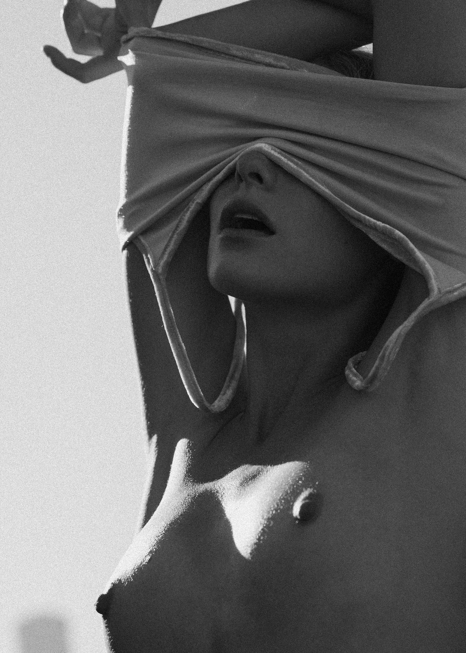 Larsen Sotelo Twisted Words Nude Photography Edition 1/15 Giclee Print 35 x 25: Larsen Sotelo Twisted Words Nude Photography Edition 1/15 Giclee Print 35 x 25 Experience the captivating allure of "Twisted Words," a stunning nude photography piece by Larsen Sotelo. Created in 2017