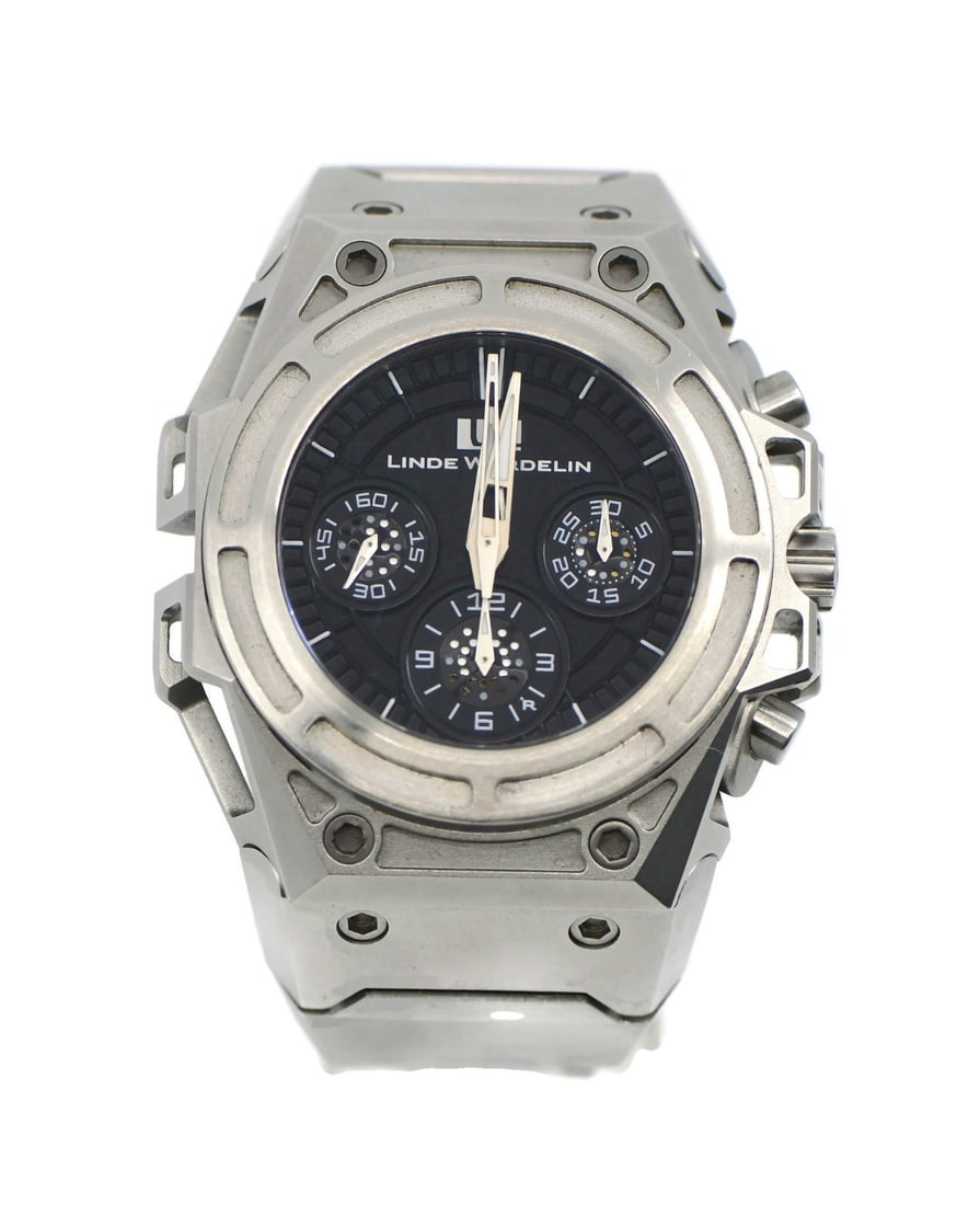 Linde Werdelin Spidospeed Automatic Stainless Steel Watch with Box and Papers: Linde Werdelin Spidospeed Automatic Stainless Steel Watch with Box and Papers Discover the Linde Werdelin Spidospeed, a sophisticated wristwatch designed for the discerning collector. This timepiece f