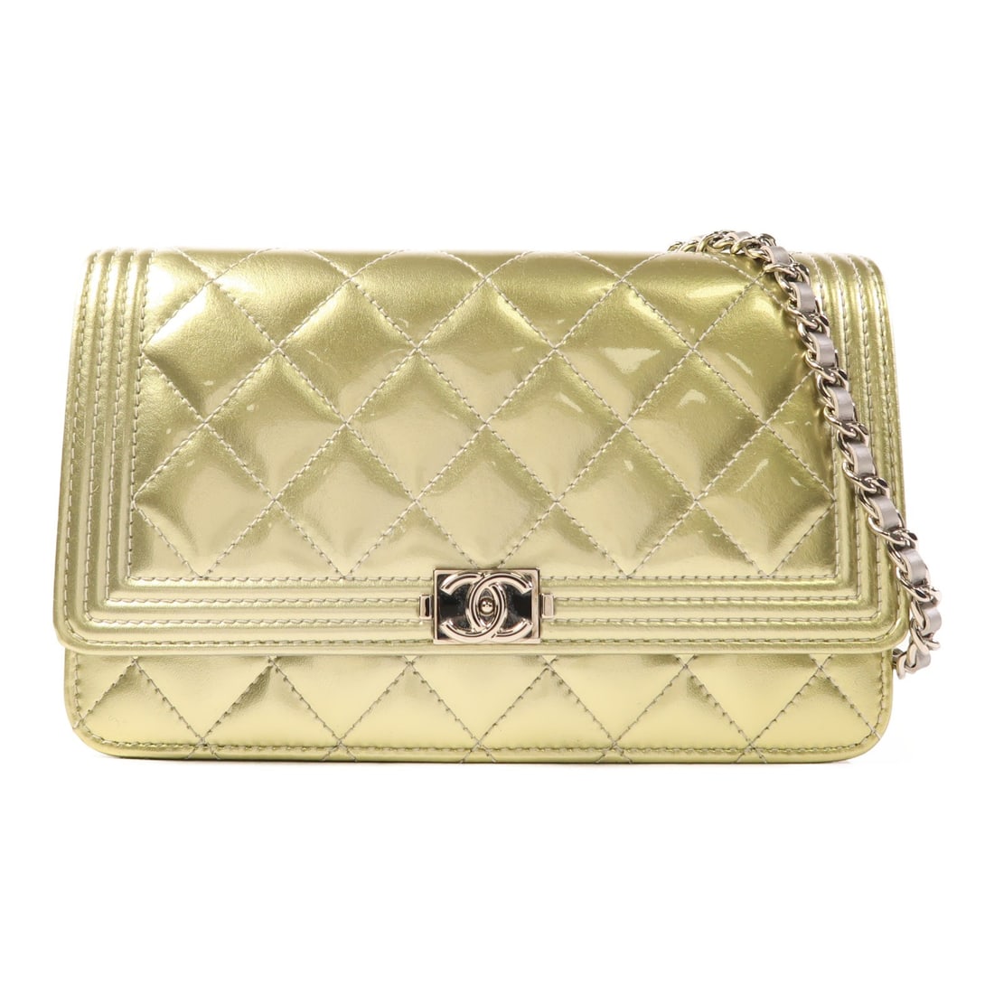 CHANEL Wallet On Chain Green Patent Leather Shoulder Bag: CHANEL Wallet On Chain Green Patent Leather Shoulder Bag Elevate your accessory collection with this exquisite CHANEL Wallet On Chain Shoulder Bag. Crafted from high-quality patent leather in a striki