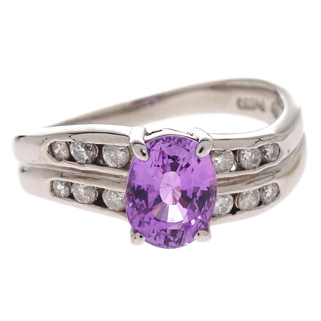 Platinum 850 Vintage Ring with Purple Sapphire and Diamond Size 49: Platinum 850 Vintage Ring with Purple Sapphire and Diamond Size 49 This vintage ring features a round purple sapphire as the main stone, complemented by diamond accents. Crafted from platinum with a p
