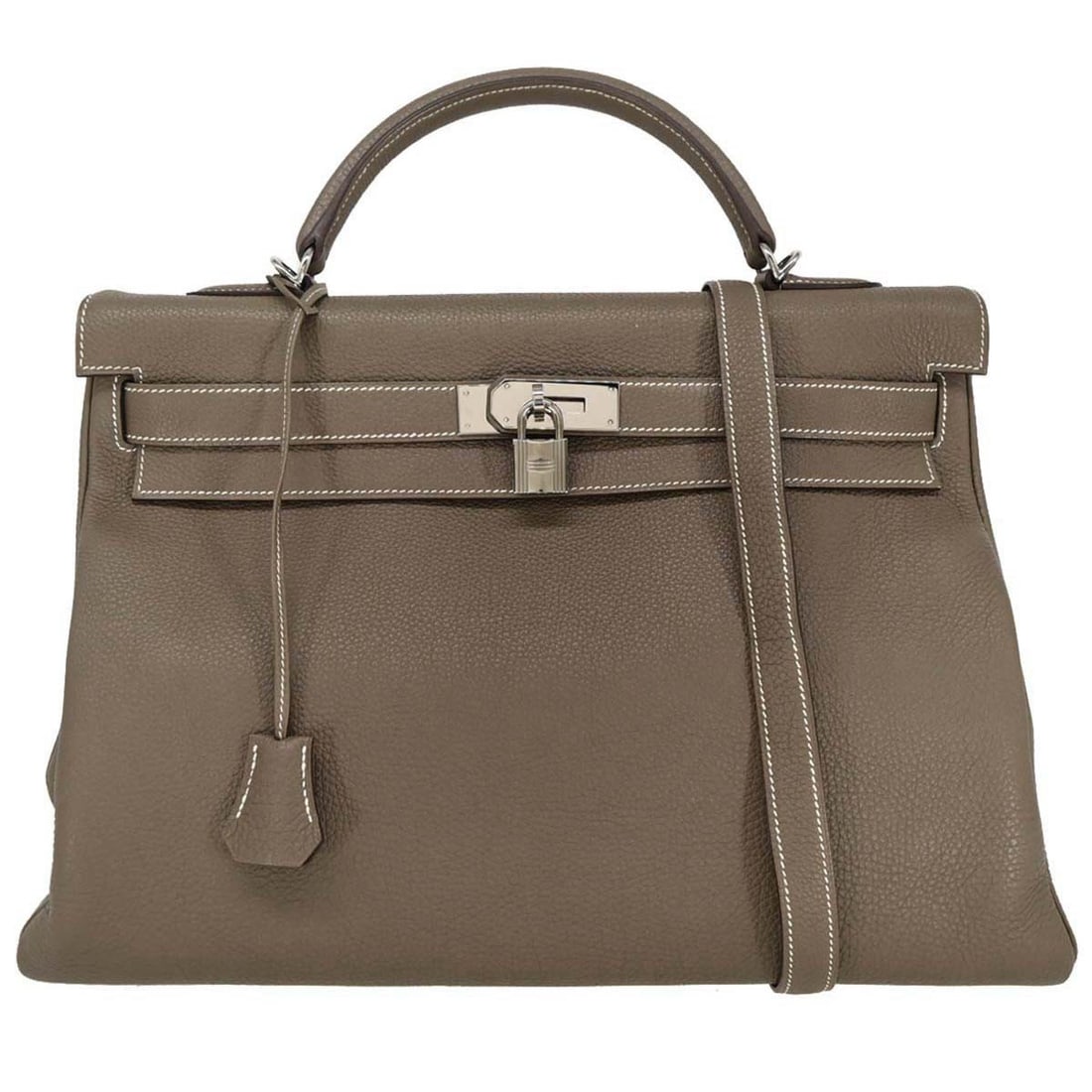 Hermes Kelly 40 Togo Gray Leather 2way Shoulder Bag: Hermes Kelly 40 Togo Gray Leather 2way Shoulder Bag Introducing the exquisite Hermes Etoupe Gray Togo Kelly 40 Retourne 2way Shoulder Handbag, a sophisticated accessory for any wardrobe. This luxuriou