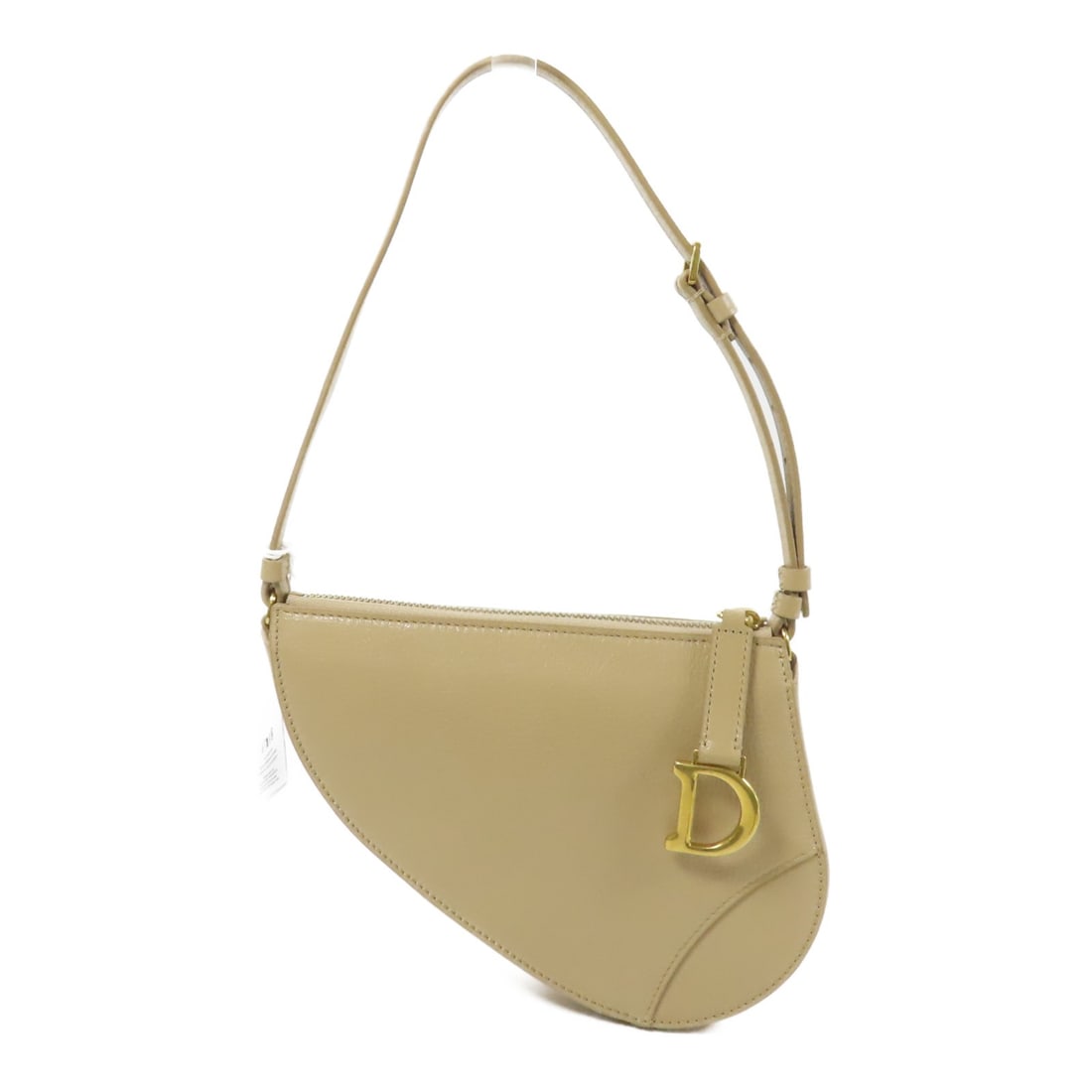 Christian Dior Saddle Rodeo Shoulder Bag Beige Goatskin Leather GHW: Christian Dior Saddle Rodeo Shoulder Bag Beige Goatskin Leather GHW Introducing the Christian Dior Saddle Rodeo Shoulder Bag, crafted from luxurious goatskin leather in an elegant beige hue. This chic