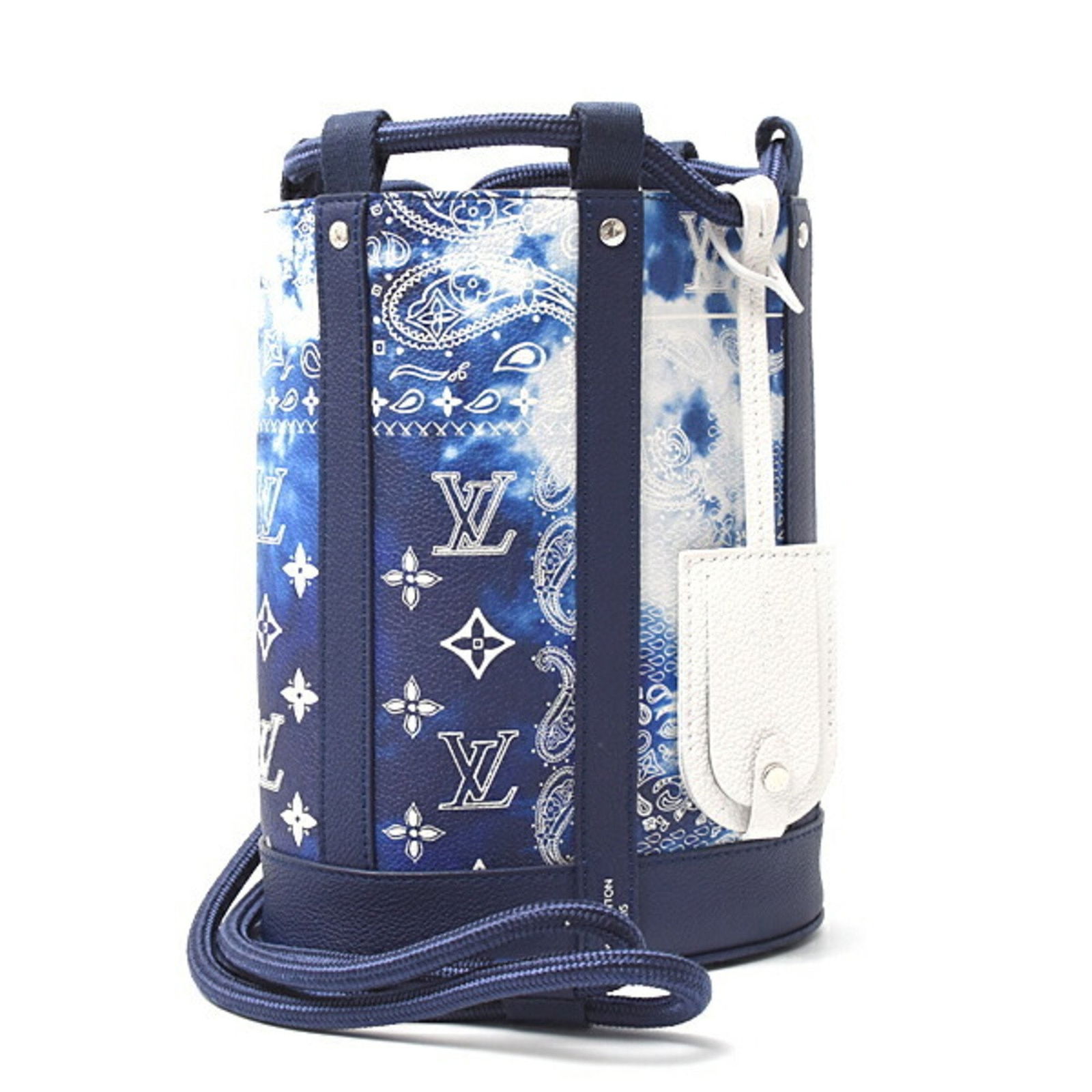 Navy Leather Louis Vuitton Randonnee Bag with Italian Origin: Navy Leather Louis Vuitton Randonnee Bag with Italian Origin The Louis Vuitton Randonnee is a stylish navy leather bag designed for women. Crafted in Italy, this bag features a spacious interior and a