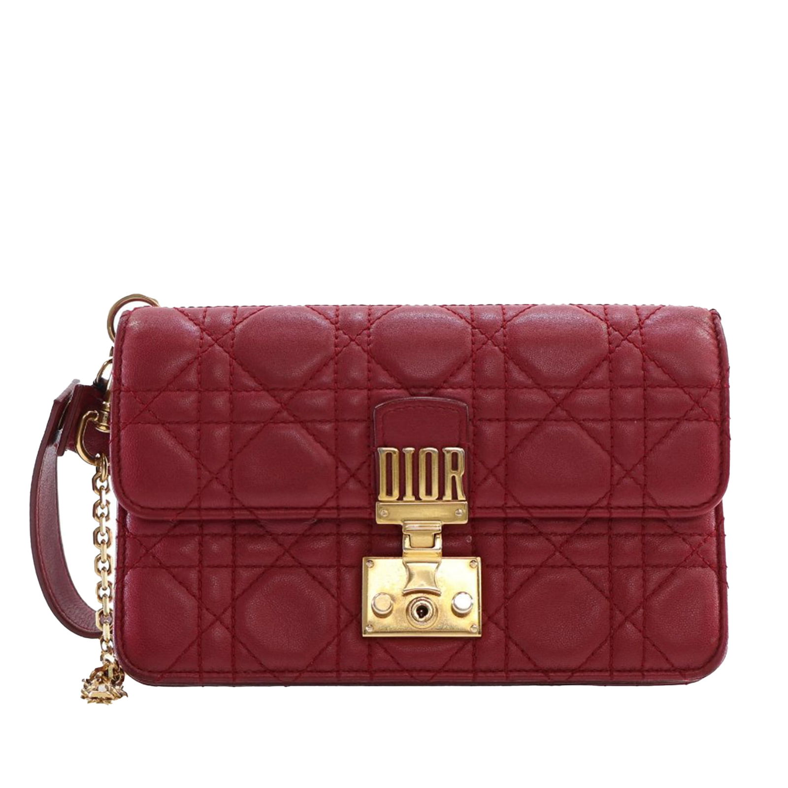 Dior Lambskin Cannage Red Wristlet Clutch with Gold Chain: Dior Lambskin Cannage Red Wristlet Clutch with Gold Chain Introducing the exquisite Lambskin Cannage DiorAddict Wristlet Clutch, a stunning accessory crafted from luxurious quilted lambskin leather. T