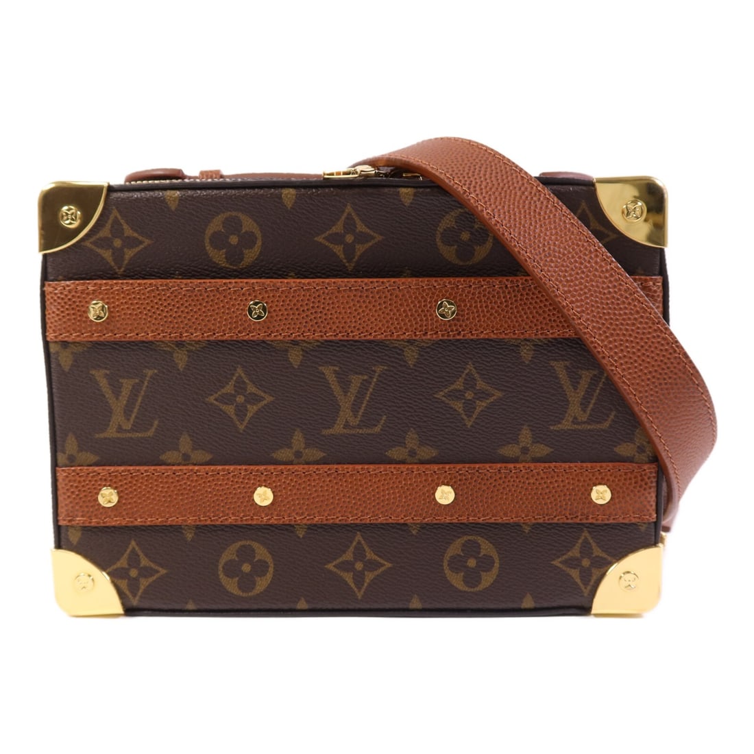 Louis Vuitton NBA Collaboration Soft Trunk Monogram 2way Shoulder Bag M45785: Louis Vuitton NBA Collaboration Soft Trunk Monogram 2way Shoulder Bag M45785 This Louis Vuitton LV x NBA Handle Soft Trunk 2 Way Shoulder Bag features the classic Monogram PVC coated canvas in brown.
