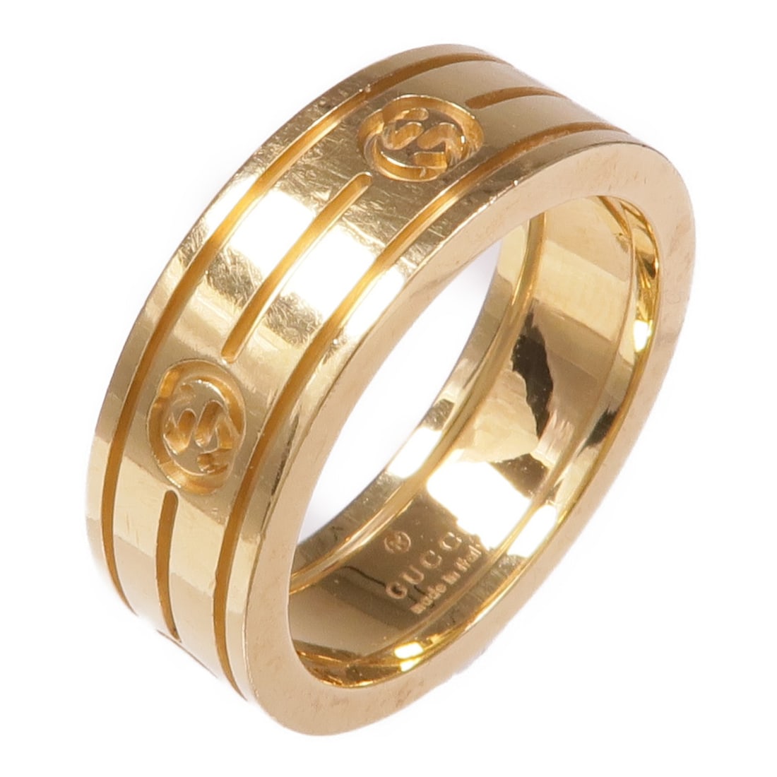 18K Yellow Gold Gucci GG Motif Ring Size 5.75: 18K Yellow Gold Gucci GG Motif Ring Size 5.75 This GUCCI ring is crafted from 18K yellow gold and features the iconic GG motif. Designed in a regular size US 5.75, it does not include any gemstones. M