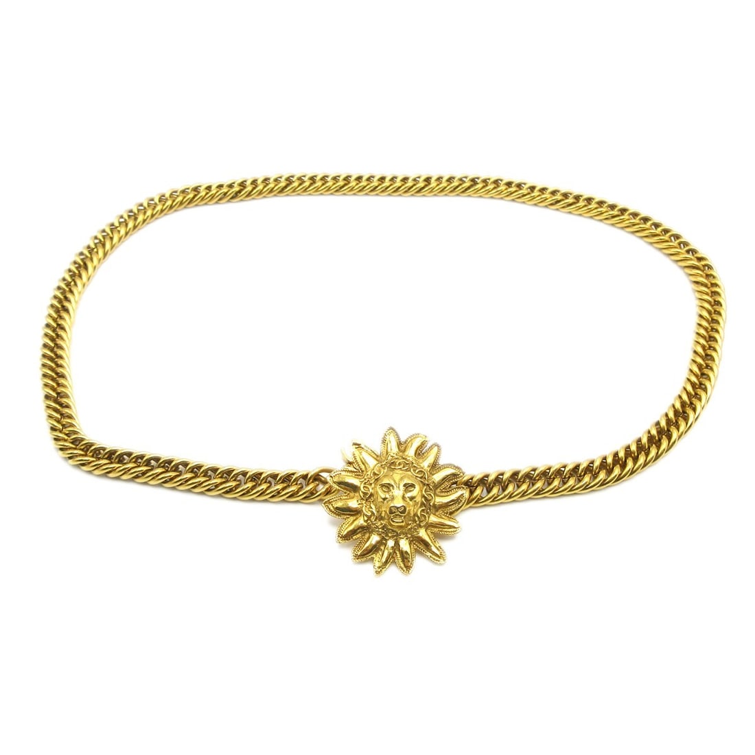 Chanel Gold-Plated Lion Chain Belt Luxury Accessory: Chanel Gold-Plated Lion Chain Belt Luxury Accessory Elevate your style with this exquisite Chanel Lion Chain Belt. This stunning accessory features a gold-plated finish that adds a touch of luxury to