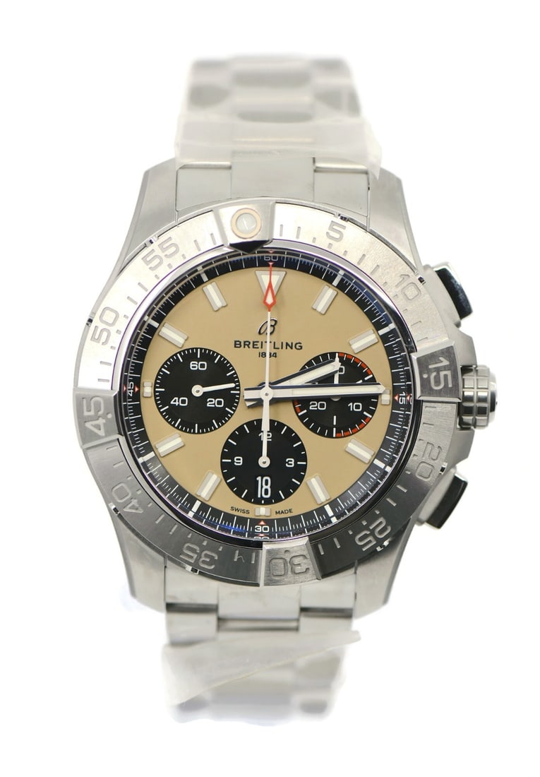 Breitling Avenger B01 Automatic Chronograph Brown Dial Steel Watch AB0147 with Box: Breitling Avenger B01 Automatic Chronograph Brown Dial Steel Watch AB0147 with Box This Breitling Avenger B01 Chronograph is a sophisticated wristwatch featuring a stainless steel case and band. It is