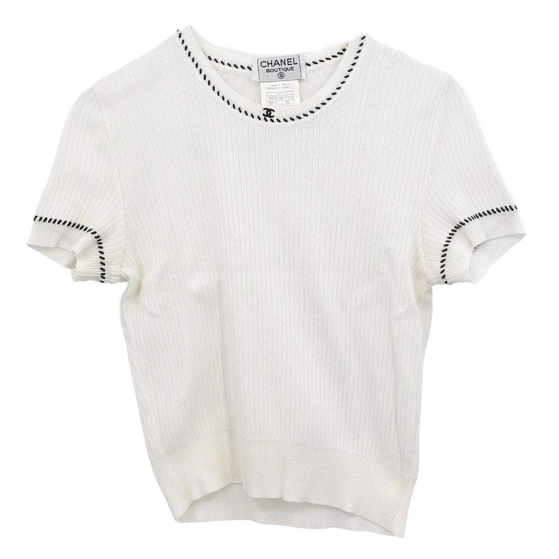 White Cotton Vintage Chanel Short Sleeve T-Shirt Size 38: White Cotton Vintage Chanel Short Sleeve T-Shirt Size 38 This vintage Chanel short sleeve top features a round neckline and a regular fit, crafted from 100% cotton in white. Designed for casual occasi