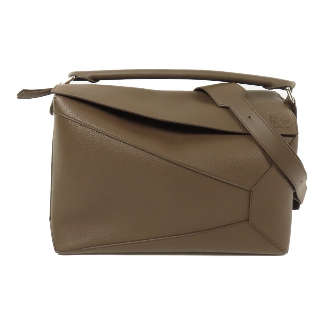 LOEWE Large Puzzle Edge 2 Way Shoulder Bag Calfskin Leather Brown: LOEWE Large Puzzle Edge 2 Way Shoulder Bag Calfskin Leather Brown Introducing the LOEWE Large Puzzle Edge 2 Way Shoulder Bag crafted from luxurious calfskin leather in a rich brown hue. This versatile