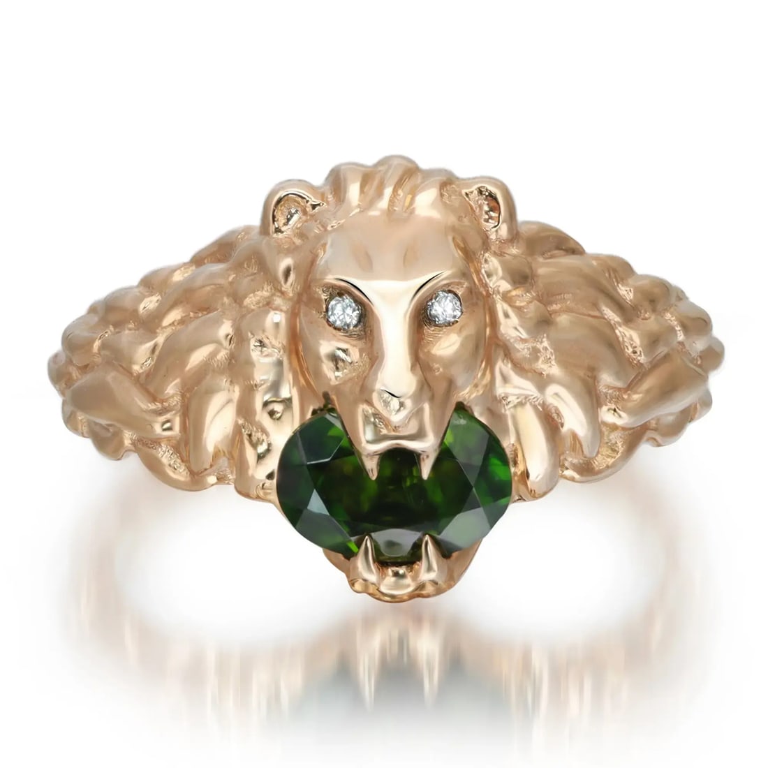 Gucci Lion Head Cocktail Ring 18K Yellow Gold Chrome Diopside Diamond Size 7.25: Gucci Lion Head Cocktail Ring 18K Yellow Gold Chrome Diopside Diamond Size 7.25 This exquisite Gucci lion head ring is a stunning piece crafted from 18K yellow gold. The ring showcases a striking lion