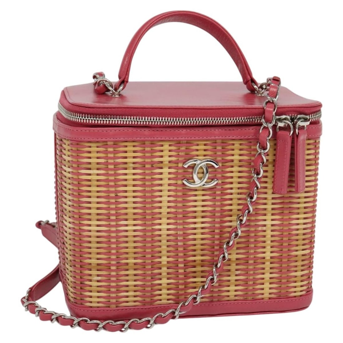 CHANEL Wicker Vanity Chain Shoulder Bag Rattan Pink Silver Auth 2way: CHANEL Wicker Vanity Chain Shoulder Bag Rattan Pink Silver Auth 2way Discover the elegance of the CHANEL Wicker Vanity Chain Shoulder Bag, a stunning accessory crafted from wood with a chic combinatio