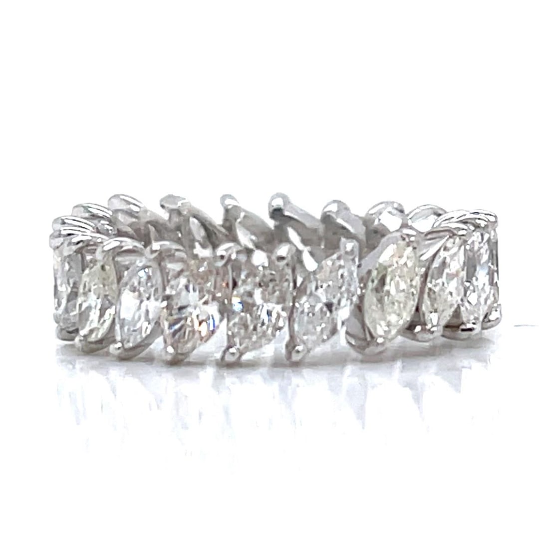 Platinum 3.55 Ct Diamond Eternity Band 21 Marquise Diamonds: Platinum 3.55 Ct Diamond Eternity Band 21 Marquise Diamonds This exquisite Platinum Diamond Eternity Band features 21 stunning Marquise Diamonds, with a total weight of approximately 3.55 Ct. The diam