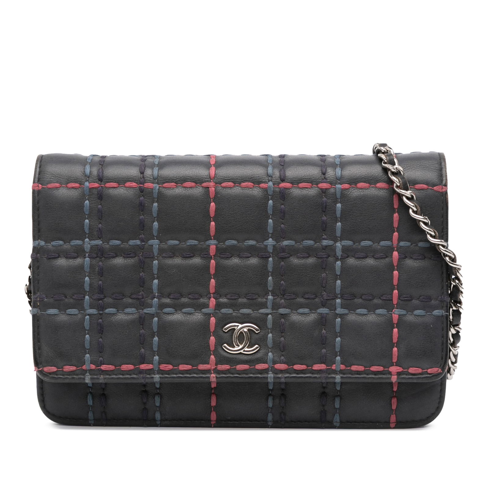 Chanel CC Square Stitched Blue Calfskin Wallet on Chain: Chanel CC Square Stitched Blue Calfskin Wallet on Chain Elevate your style with the Chanel CC Square Stitched Calfskin Wallet on Chain. This elegant crossbody bag features a luxurious quilted leather
