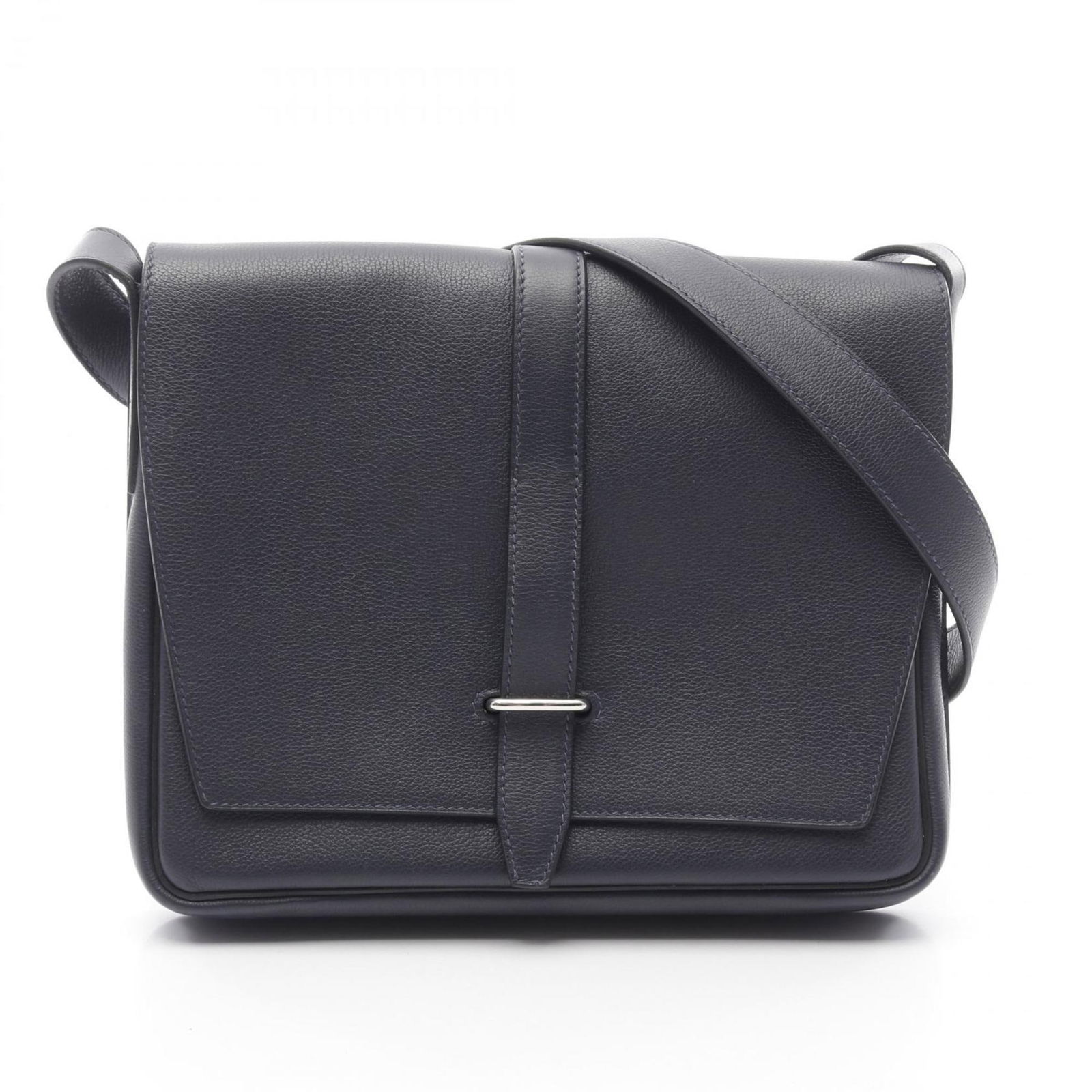 Navy Leather Steve Bag by Hermes for Men 22cm x 27cm: Navy Leather Steve Bag by Hermes for Men 22cm x 27cm This Hermes Steve bag is crafted from navy leather and designed for men. Made in France, it features a structured silhouette. The bag shows slight