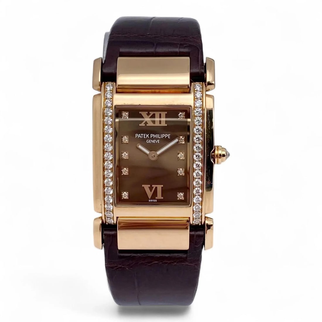 Ladies Patek Philippe Twenty-4 Rose Gold Diamond Chocolate Dial Quartz Watch 4920R: Ladies Patek Philippe Twenty-4 Rose Gold Diamond Chocolate Dial Quartz Watch 4920R This Patek Philippe Twenty-4 ladies wristwatch features an 18K rose gold case adorned with a fixed 12-hour diamond be