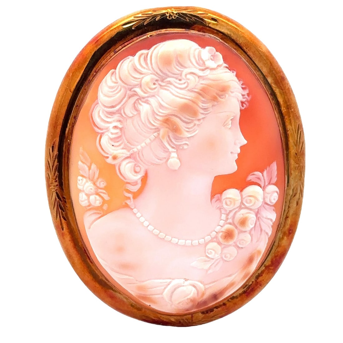 Vintage 18k Yellow Gold Carved Shell Cameo Brooch Pendant: Vintage 18k Yellow Gold Carved Shell Cameo Brooch Pendant This stunning vintage brooch/pendant features a large, hand-engraved carved shell cameo set in luxurious 18k yellow gold. The cameo displays a