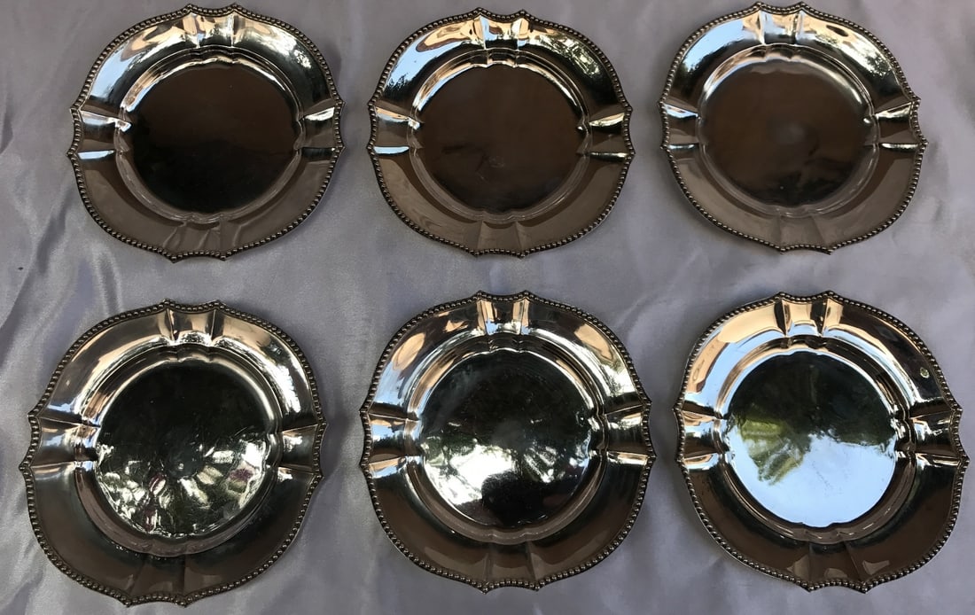 6 Tiffany & Co Sterling Silver Plates Set: 6 Tiffany & Co Sterling Silver Plates Set Discover this exquisite collection of 6 sterling silver plates from Tiffany & Co., crafted to perfection. Each plate is in mint condition, fully signed and ha