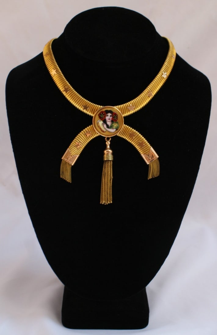 19C French Victorian 18K Gold Hand Painted Enamel Necklace: 19C French Victorian 18K Gold Hand Painted Enamel Necklace Discover this exquisite 19th century French Victorian necklace, crafted from 18K gold and adorned with a hand-painted enamel depiction of a y