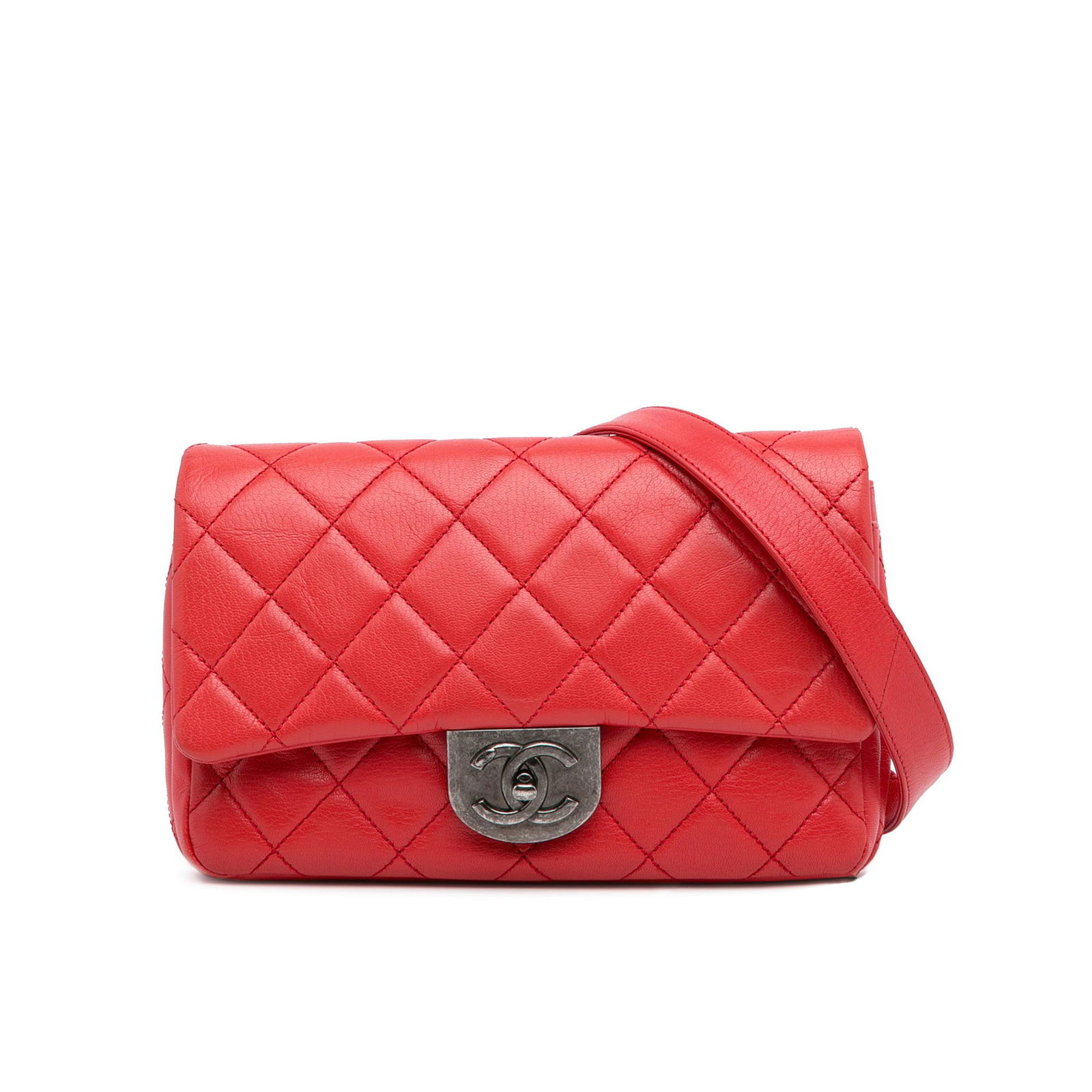 Chanel Small Quilted Goatskin Double Carry Waist Chain Bag Red: Chanel Small Quilted Goatskin Double Carry Waist Chain Bag Red This exquisite Chanel Small Quilted Goatskin Double Carry Waist Chain Flap is a stunning addition to any collection. Crafted from luxurio
