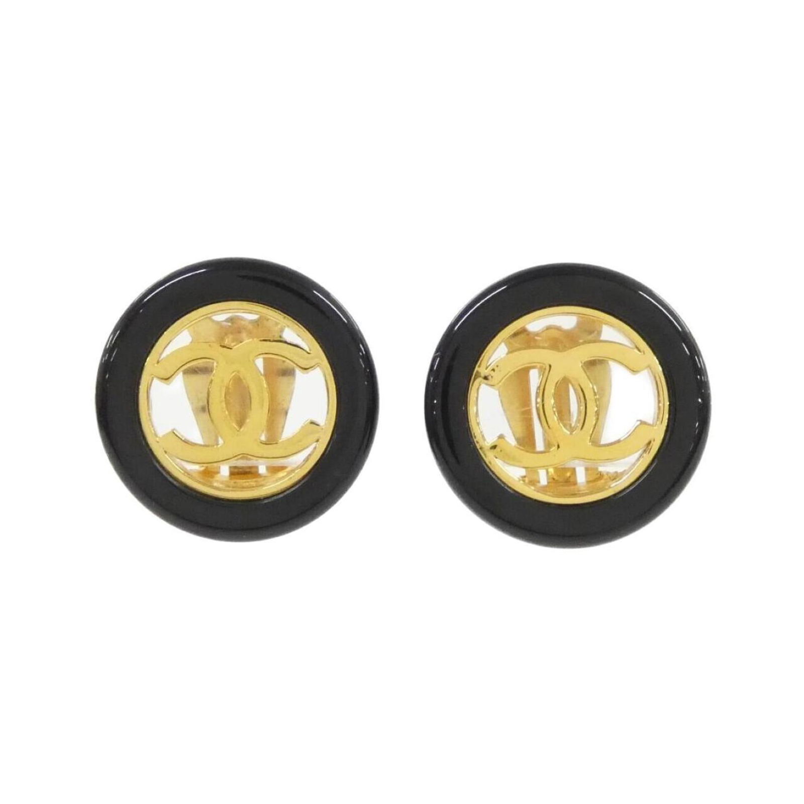 Black Plastic Chanel Coco Mark Accessory Square 24mm: Black Plastic Chanel Coco Mark Accessory Square 24mm This Chanel Coco Mark accessory features a classic black design crafted from plastic. It is suitable for women and showcases the iconic Chanel styl