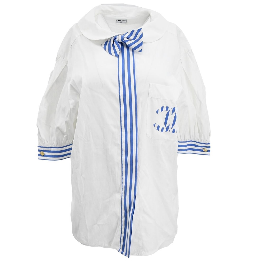 Chanel Vintage White Short Sleeve Button Shirt: Chanel Vintage White Short Sleeve Button Shirt This vintage Chanel short sleeve shirt is perfect for casual occasions. Featuring a classic collared design, it is crafted in a timeless white color. The