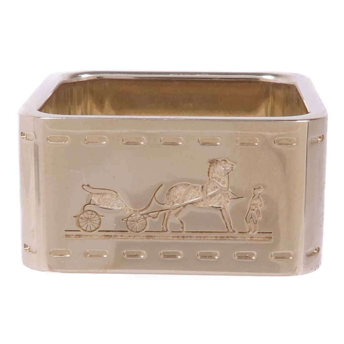 HERMES Gold Scarf Ring Metal Accessory: HERMES Gold Scarf Ring Metal Accessory Elevate your accessory collection with this exquisite HERMES Scarf Ring. Crafted in a luxurious gold tone, this scarf ring is the perfect addition to enhance any