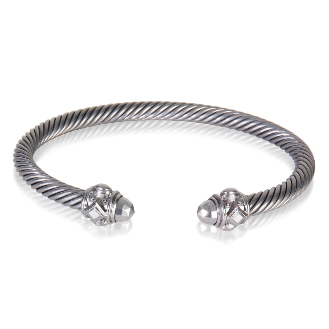 Renaissance Aluminum Bracelet by David Yurman with Box and Pouch: Renaissance Aluminum Bracelet by David Yurman with Box and Pouch This David Yurman Renaissance bracelet features a sleek white aluminum design from the Renaissance collection. It is a unisex piece off