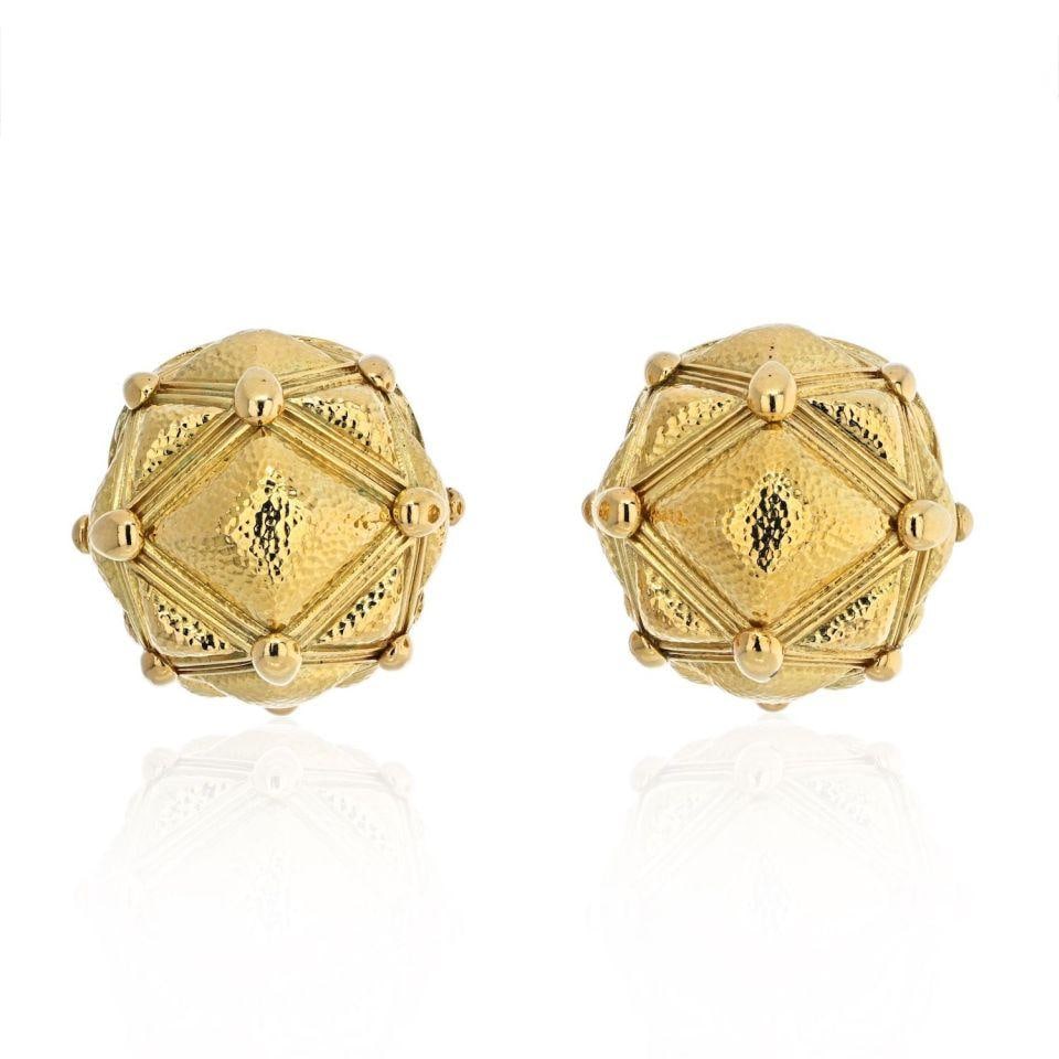 David Webb 18K Gold Geodesic Dome Clip Earrings: David Webb 18K Gold Geodesic Dome Clip Earrings Discover a stunning pair of Geodesic Dome clip earrings by David Webb, crafted in luxurious 18K yellow gold. These exquisite earrings feature a unique g
