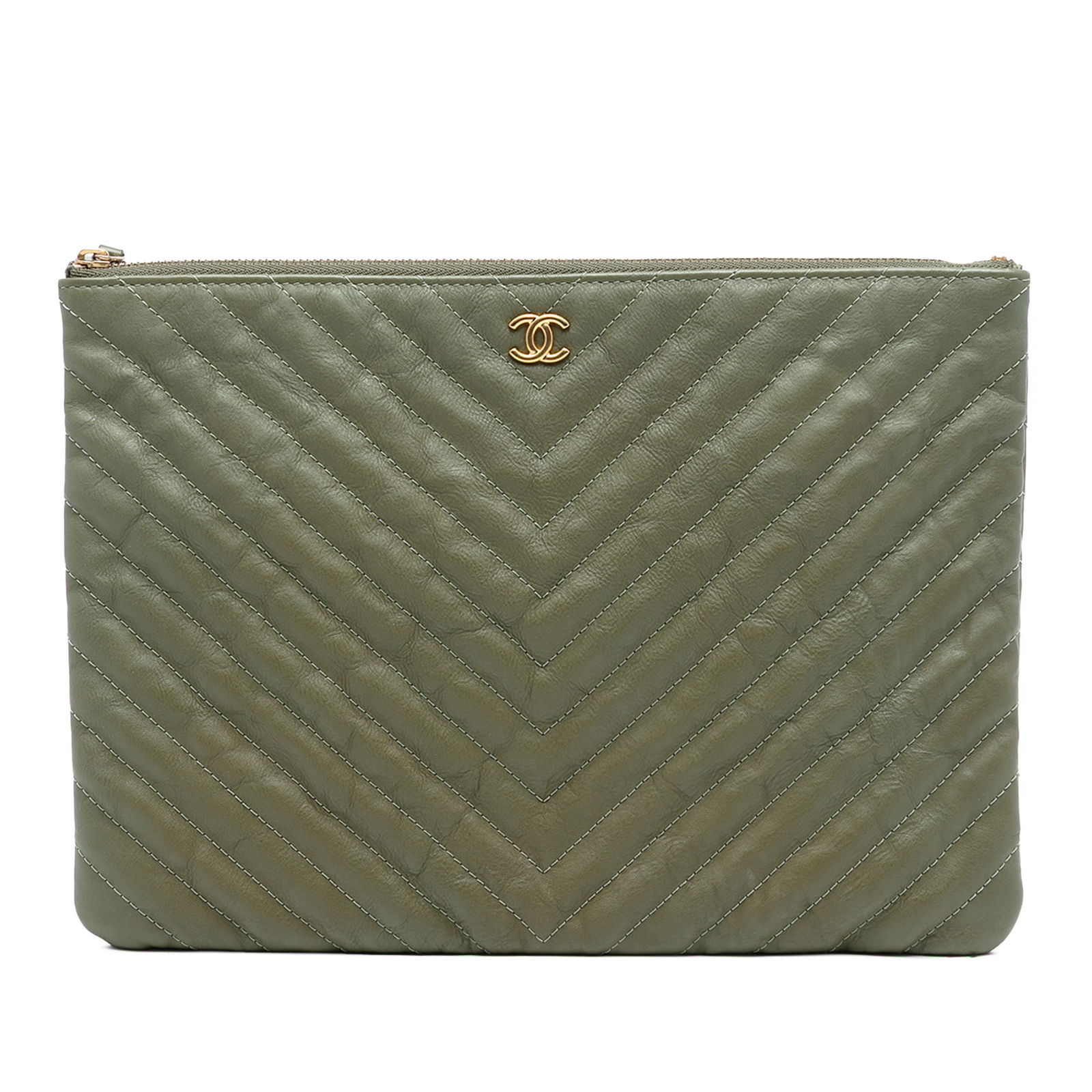 Green Leather Chanel Medium Chevron O Case Zip Clutch with Back Pocket: Green Leather Chanel Medium Chevron O Case Zip Clutch with Back Pocket This Chanel Medium Chevron Caviar O Case Clutch features a green chevron-patterned leather body with a top zip closure. It includ