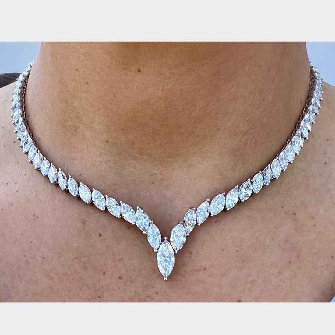 Platinum Graduated Diamond Necklace 32.48 Ct 99 Marquise Diamonds (1 of 3)