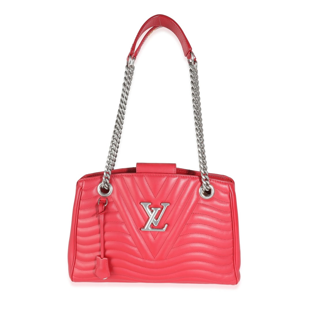 Louis Vuitton 2018 Red Ecarlate Calfskin New Wave Chain Tote: Louis Vuitton 2018 Red Ecarlate Calfskin New Wave Chain Tote This stunning Louis Vuitton Ecarlate Calfskin New Wave Chain Tote is a stylish and functional accessory perfect for any occasion. Crafted f